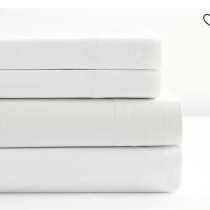 Pottery Barn White Full Size fitted and flat sheet + Parachute pillowcases